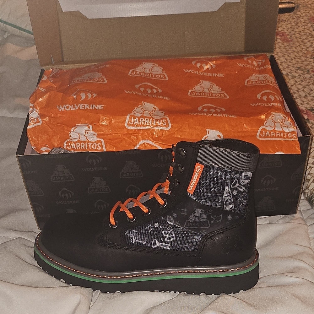 Wolverine Black Boots with Orange And Black Laces Size 5.5